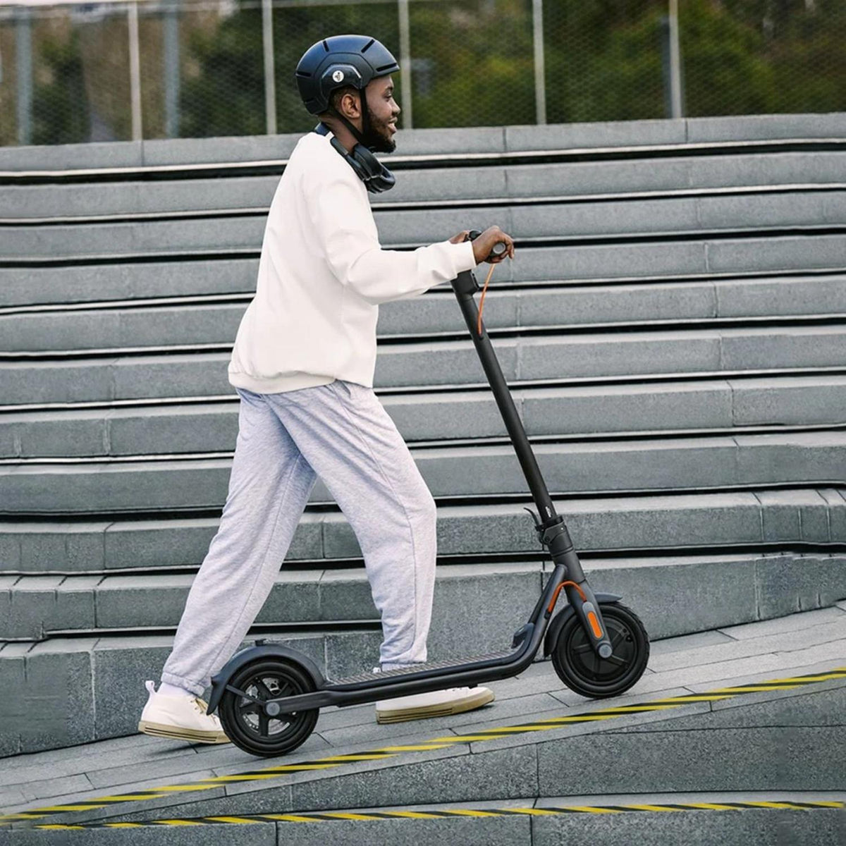 Ninebot Scooter Eléctrico Scooter Eléctrico F30 - vertikal